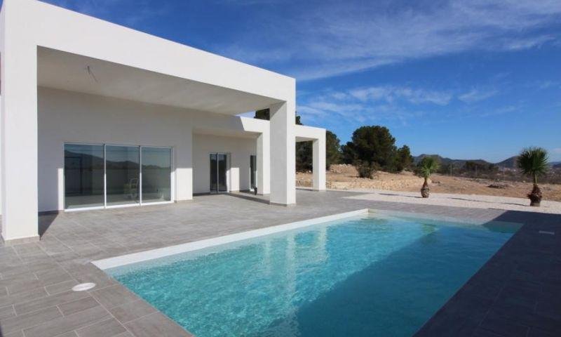 Casa moderna con piscina