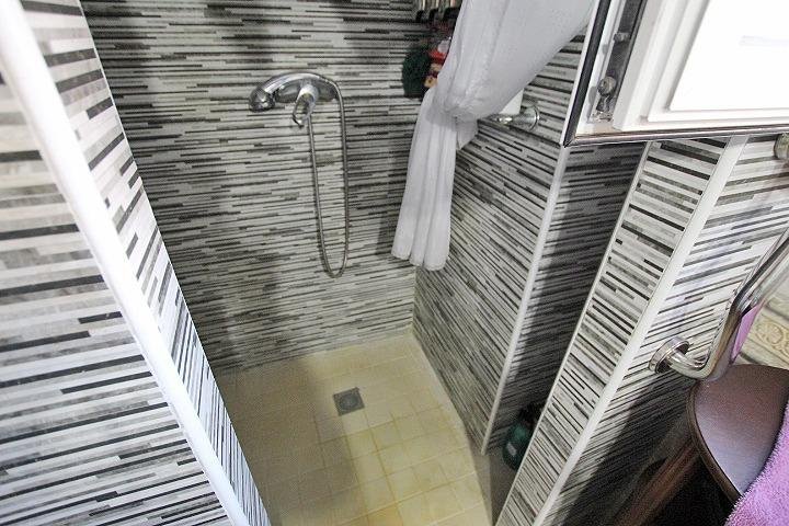 Baño moderno con ducha