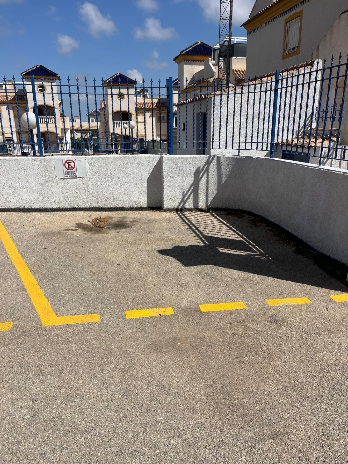 Zona de aparcamiento vacía