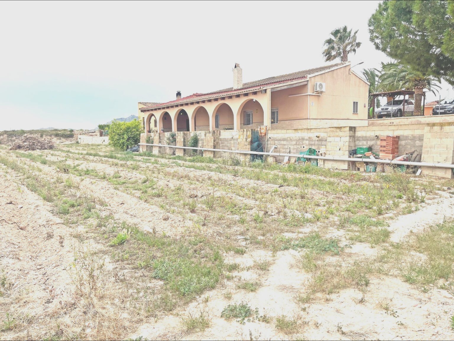 Casa rural con terreno agrícola