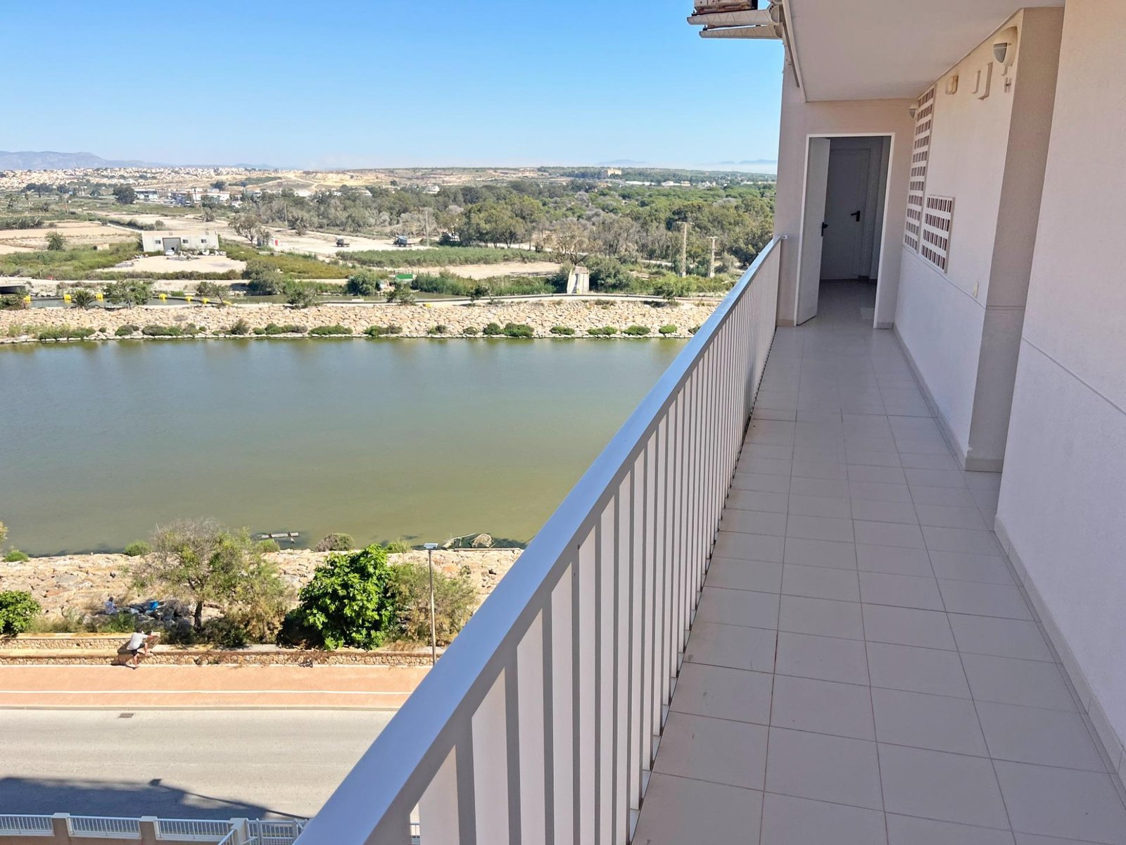 Terraza con vista al río