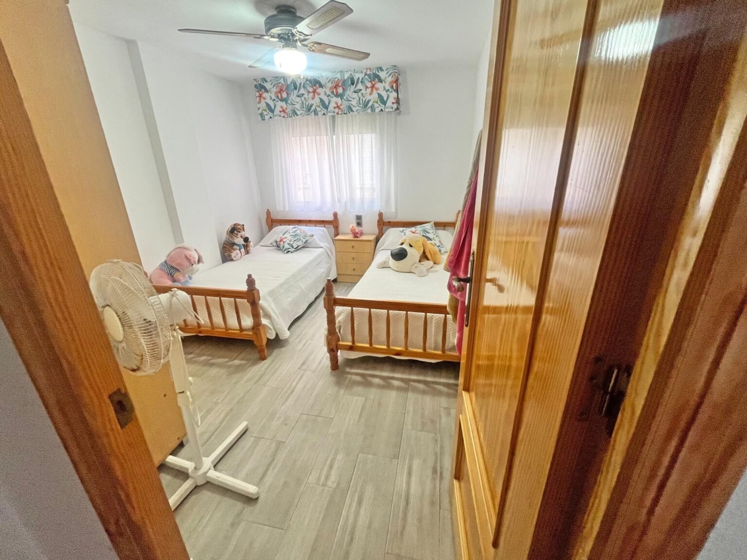Habitación infantil con dos camas