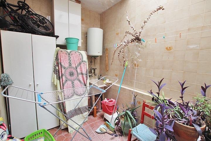 Cuarto de lavado desordenado