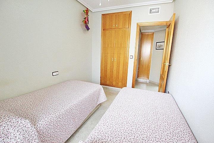 Habitación con camas individuales