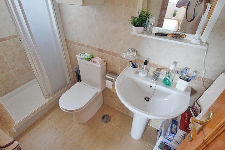 Baño pequeño y funcional
