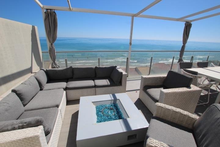 Terraza con vista al mar